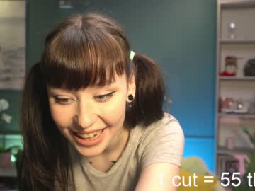 webcam girl ella_knockers_xl today image #1559105