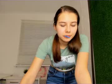 webcam girl carolineprise today image #797041