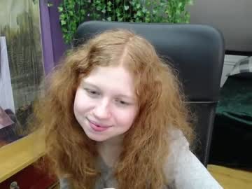 webcam girl molly_redhead today image #886118