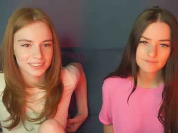 webcam girl wet_peachs today image #1228288
