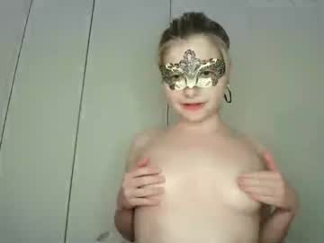 webcam girl 18petitemarie today image #3999353