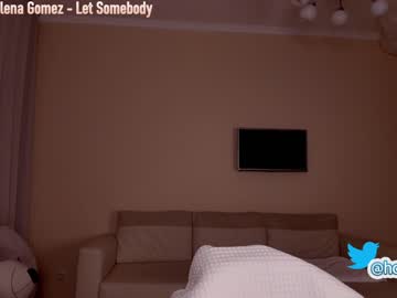 webcam girl hollyextra today image #1244005