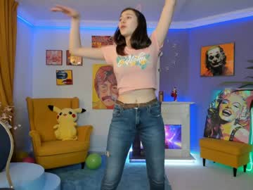 webcam girl carolineprise today image #739695