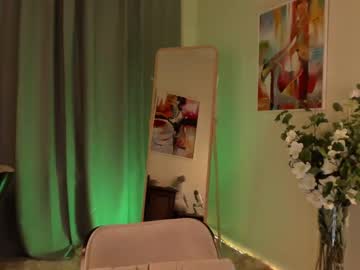 webcam girl naomi_lapaglia_ today image #2301803