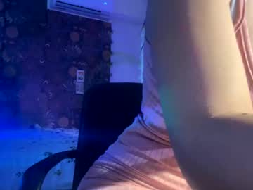 webcam girl bubblybunnyyy today image #4040121