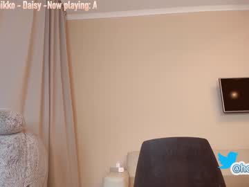 webcam girl hollyextra today image #618121