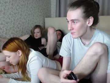 webcam couple lil_tips today image #1531724