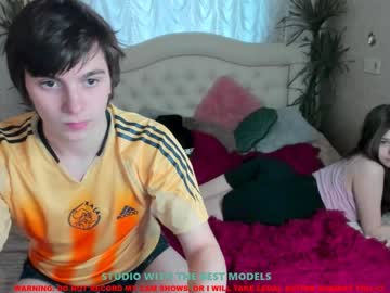webcam couple karolina_coy today image #1582147