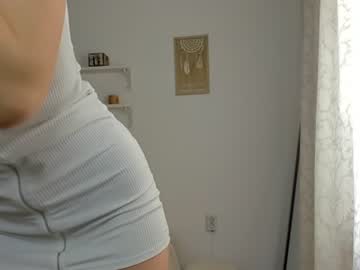 webcam girl rennatha21 today image #1120454