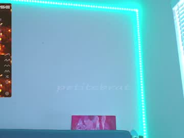 webcam girl petitebrat today image #3081904