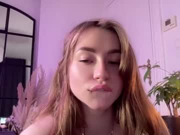webcam girl strawberryjamx today image #3090260