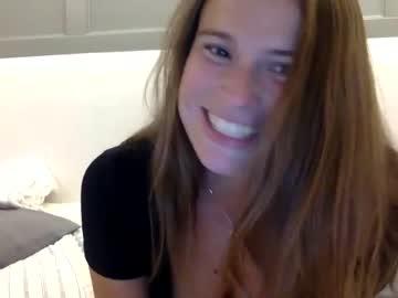 webcam girl carolinakiss14 today image #2461308