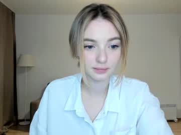 webcam girl olli_ver today image #2972706