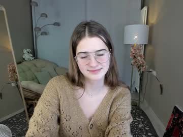 webcam girl zlata_luna today image #590643