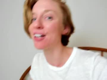 webcam girl pretendlunch today image #3272972