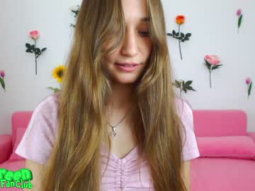 webcam girl ambertan1 today image #2681419