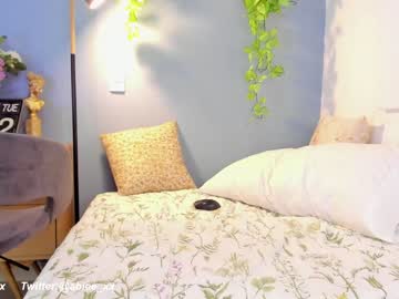 webcam girl abiee__ today image #2351582