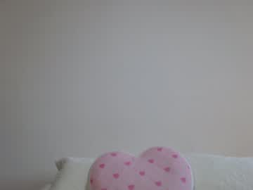 webcam girl gabrielaa_18 today image #3383635