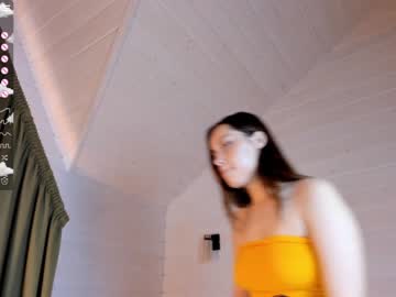 webcam girl darling_kira today image #2637081