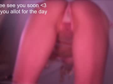 webcam girl sweetkira555 today image #2412068