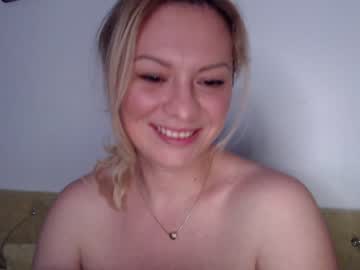 webcam girl kiradivine today image #1934374