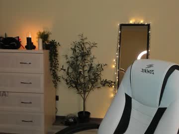 webcam girl ella_flar_ today image #2810324