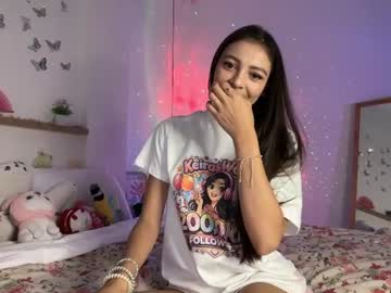 webcam girl keirasworld today image #3186