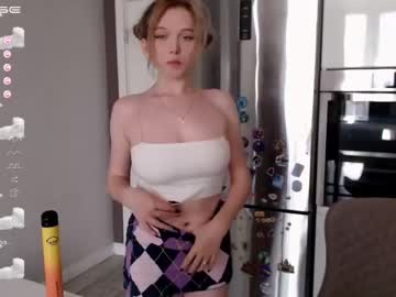 webcam girl small_blondee today image #2147694