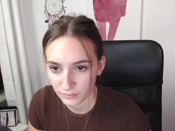 webcam girl lili_petit today image #3117064