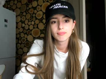webcam girl coy_amina today image #1216336