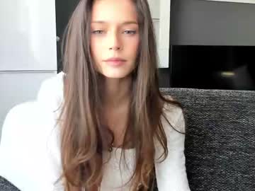 webcam girl isia_slay today image #2907307