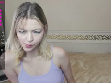webcam girl white__crystal_ today image #2140006