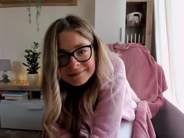 webcam girl bestgirl_ofthe_neighborhood today image #3602996
