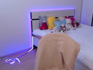 webcam girl ellyloy today image #3565188