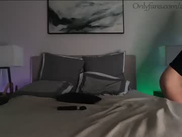 webcam couple ari_lovexo today image #2796724
