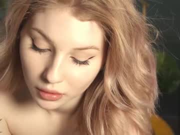 webcam girl nicole_soft today image #2270946