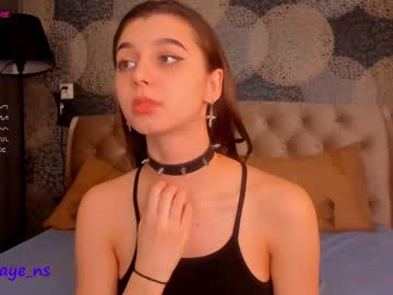 webcam girl crystalreves today image #596551