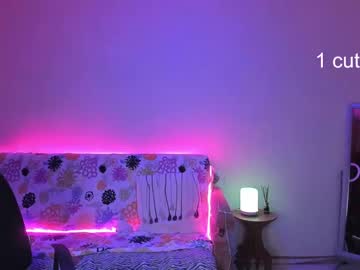 webcam girl adel_flo today image #3518876