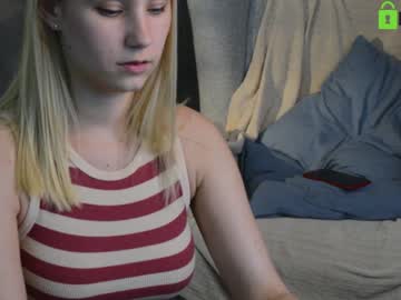 webcam girl boooooom_ today image #2237641