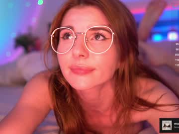 webcam girl sweetkira555 today image #2664881
