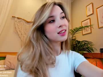 webcam girl milablush today image #3467347