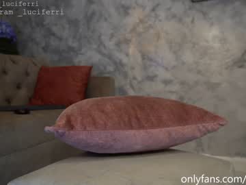 webcam girl lucia_ferri today image #2404585
