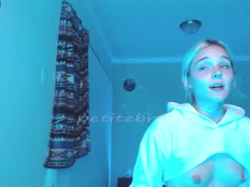 webcam girl petitebrat today image #143596