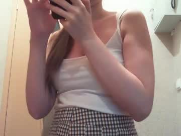 webcam girl prettywoman111 today image #1382917