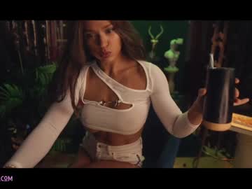 webcam girl lucieoude_ today image #2239058