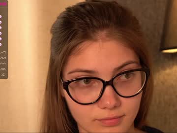 webcam girl crystalreves today image #1790532