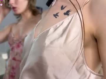 webcam girl emiliamilas today image #14684