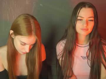 webcam girl wet_peachs today image #1153080