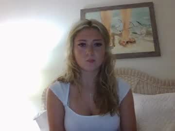 webcam girl oliviamaexo today image #4096362