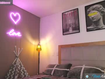 webcam girl lindabluee today image #1445315